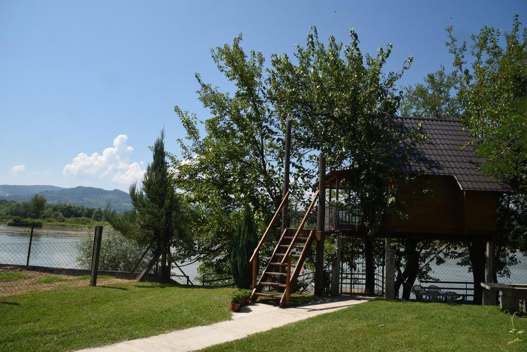 Holiday Home Kucica Na Drvetu Banja Koviljača Exterior foto